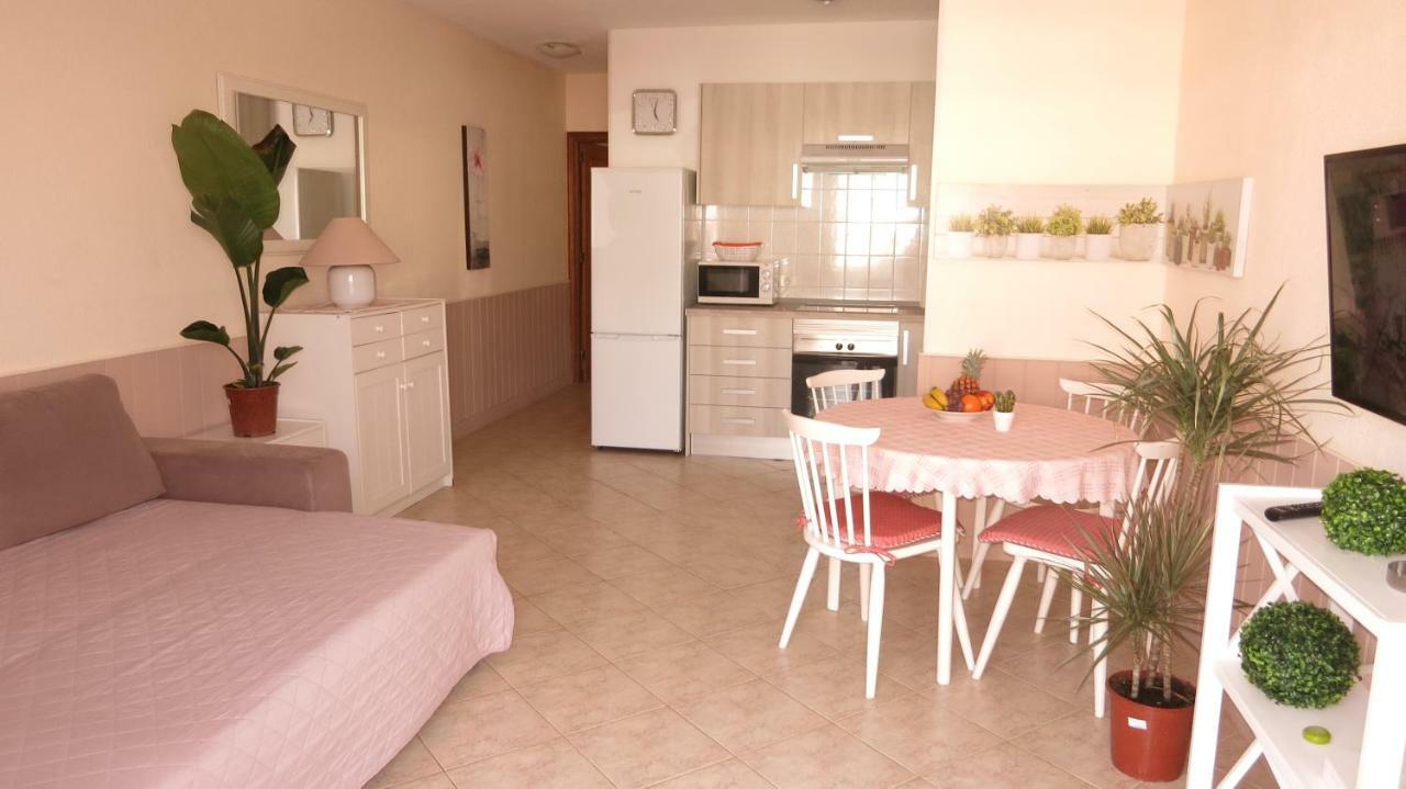 Tenerife With Impressive Pool 136 Apartment